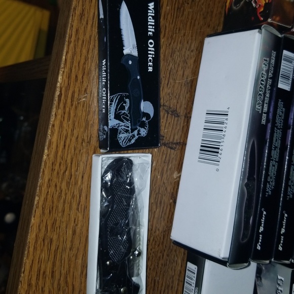 Collectable items - Picture 2 of 3